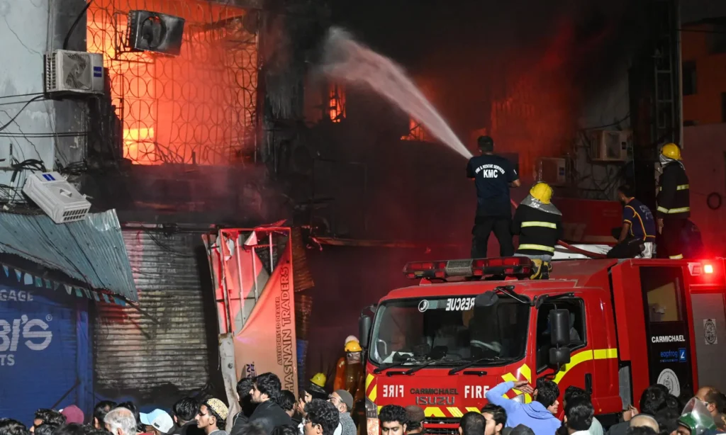Search Operation Begins After Gul Plaza Fire Is Doused Over 50 People Reported Missing in Karachi Mall Tragedy